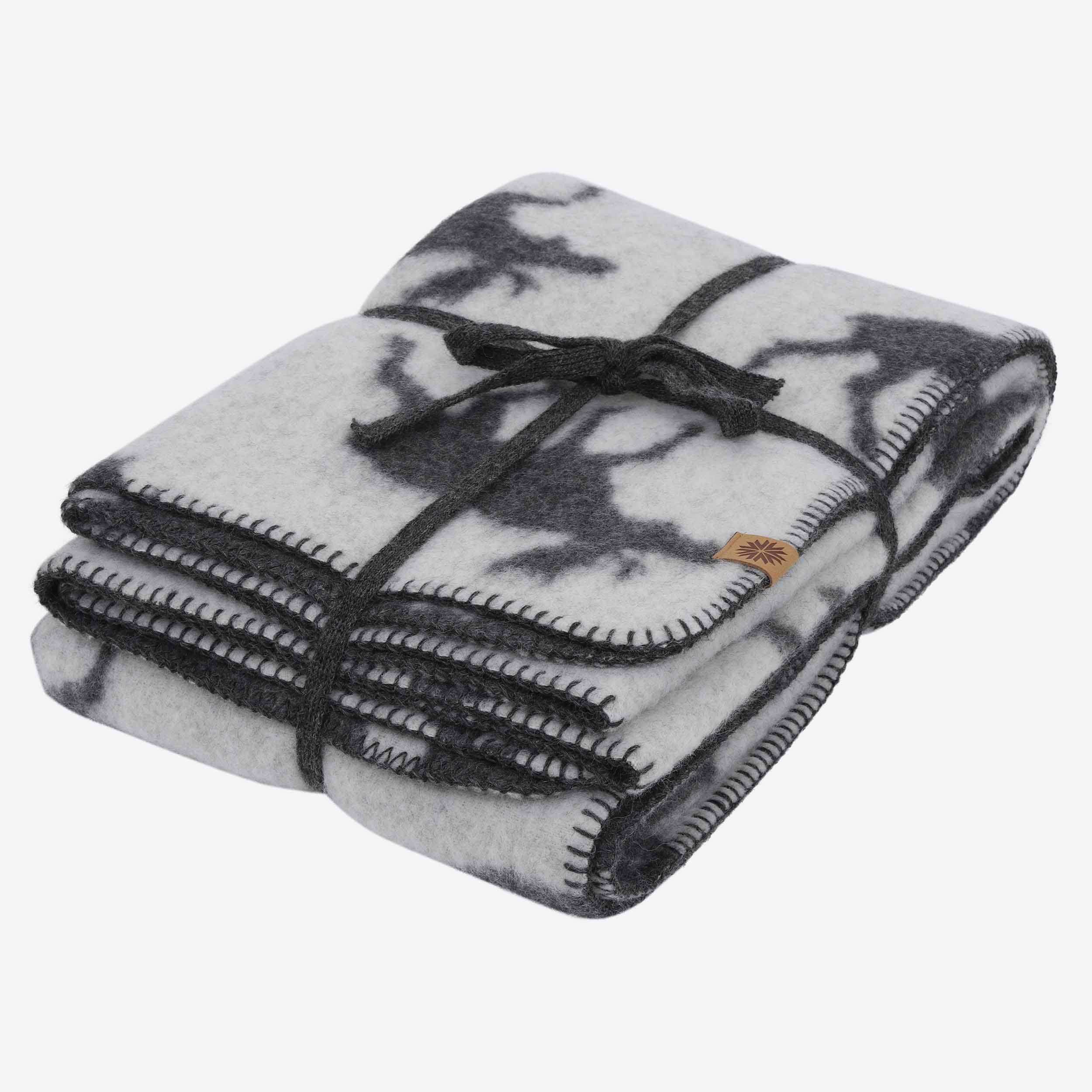BJARMI1-MOOSE-WOOL-Blanket-nordic-throw-iceland-design_52.jpeg